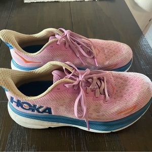 Gently used, Pink and Blue Clifton 9 Hoka Shoes. Perfect for running/fitness.